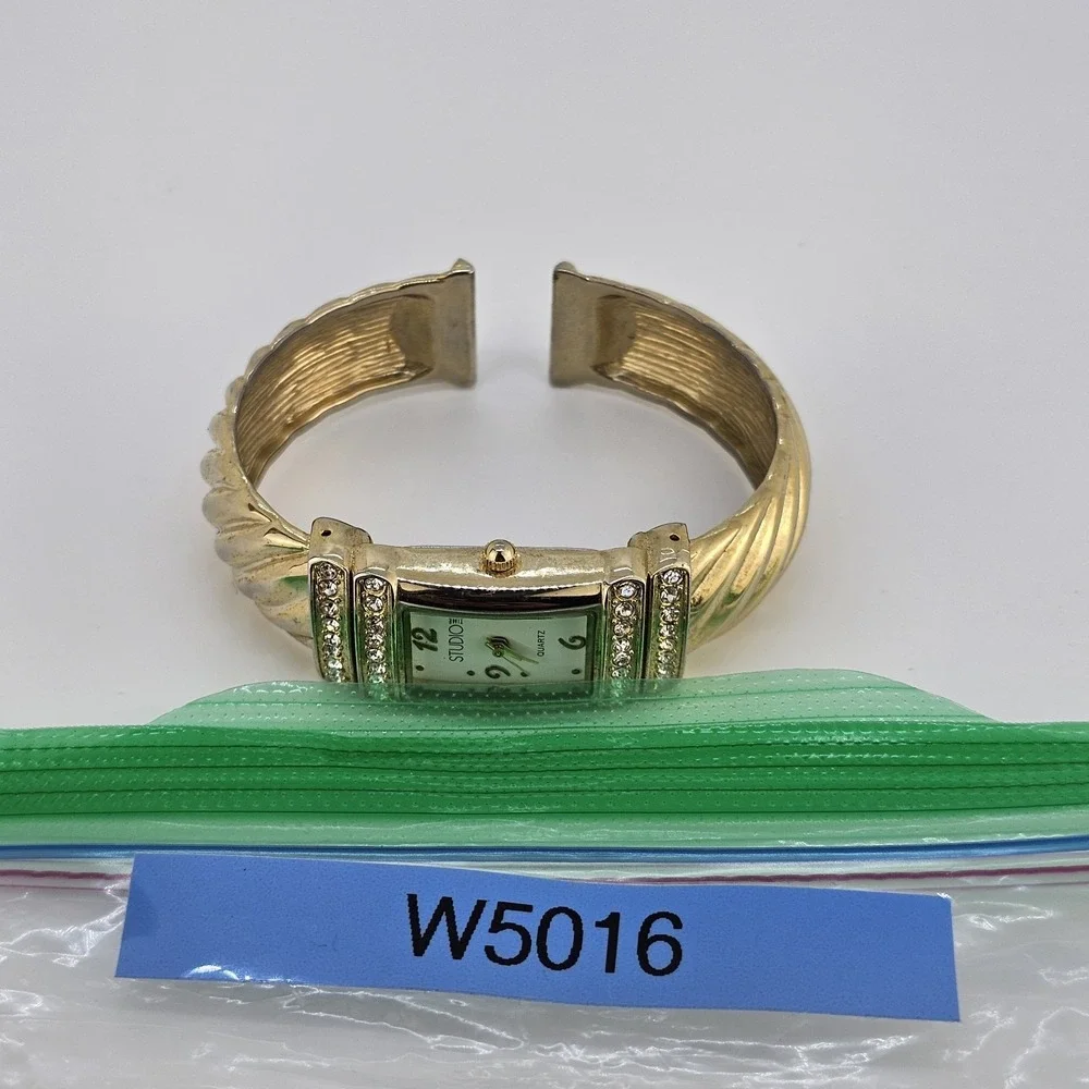 Studio Cuff‎ Watch Women 19MM White Dial Gold Bracelet Bands 5.5